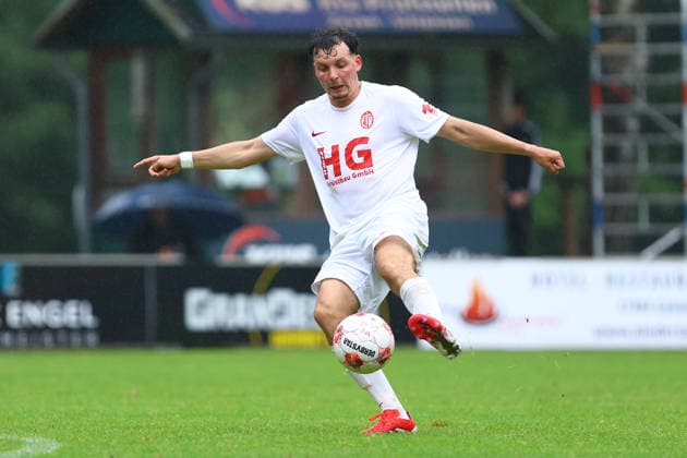 8 Jasper Hölscher (Eimsbütteler TV) Fußball I Herren I Aufstiegsrunde zur Regionalliga Nord I Saison 2025-2026 I 3. Spiel I Eimsbütteler TV - Blumenthaler SV I 07.06.2026 I A-Platz Heeslingen
