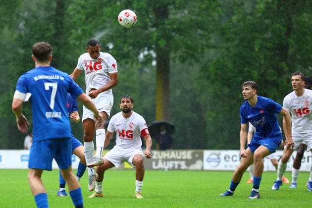 10 Jon Pauli (Eimsbütteler TV) Fußball I Herren I Aufstiegsrunde zur Regionalliga Nord I Saison 2025-2026 I 3. Spiel I Eimsbütteler TV - Blumenthaler SV I 07.06.2026 I A-Platz Heeslingen
