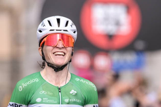37th Giro d Italia Women 2026 - Stage 9 Elisa Longo Borghini of UAE TEAM ADQ celebrates her victory during the 9th stage of the 2026 Giro d Italia Femminile in Saluzzo, Italy, on June 7, 2026. Saluzzo Italy  Copyright: xAndreaxxAmatox originalFilename:amato-notitle260607_npESq.jpg
