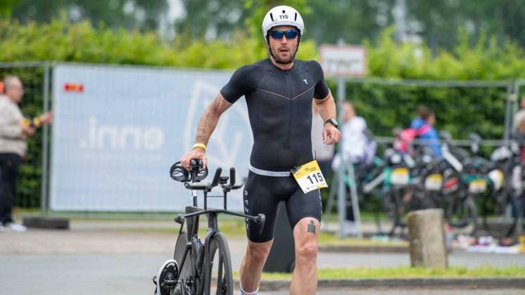 Erster Enni-Triathlon Moers ** NUR FÜR REDAKTIONELLE ZWECKE ** EDITORIAL USE ONLY **<p>Andreas Thünen, Altersklasse M 45, Hamminkelner SV, beim ersten Enni-Triathlon am Sonntag, den 07.06.2026, in Moers. Deutschland NRW Moers Copyright: ChristianxCreon
