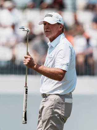PGA, Golf Herren Tour Champions: American Family Insurance Championship - Final Round MADISON, WI - JUNE 7: Steve Stricker holds a putter on the 18th hole during the PGA Tour Champions: American Family Insurance Championship - Final Round at TPC Wisconsin on June 7, 2026 in Madison, Wisconsin. Madison TPC Wisconsin WI United States Copyright: xRossxHarried ISIxPhotosx 9314