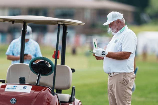 PGA, Golf Herren Tour Champions: American Family Insurance Championship - Final Round MADISON, WI - JUNE 7: Darren Clarke checks his yardage book while standing near a golf cart on hole one during the PGA Tour Champions: American Family Insurance Championship - Final Round at TPC Wisconsin on June 7, 2026 in Madison, Wisconsin. Madison TPC Wisconsin Wisconsin United States Copyright: xRossxHarried ISIxPhotosx 9314