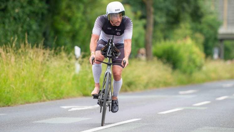 Erster Enni-Triathlon Moers ** NUR FÜR REDAKTIONELLE ZWECKE ** EDITORIAL USE ONLY **<p>Sven Wies, Altersklasse M35, Duisburger SV 98 Triathlon Team, beim ersten Enni-Triathlon am Sonntag, den 07.06.2026, in Moers. Deutschland NRW Moers Copyright: ChristianxCreon