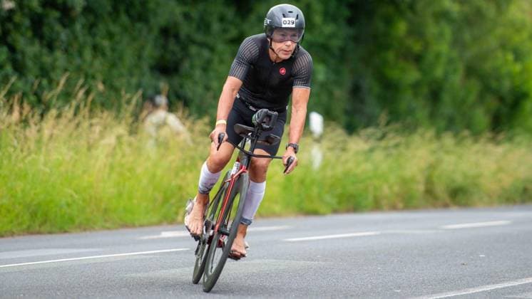 Erster Enni-Triathlon Moers ** NUR FÜR REDAKTIONELLE ZWECKE ** EDITORIAL USE ONLY **<p>Uwe Röpstorf, Altersklasse M 60, SC Krefeld 05, beim ersten Enni-Triathlon am Sonntag, den 07.06.2026, in Moers. Deutschland NRW Moers Copyright: ChristianxCreon