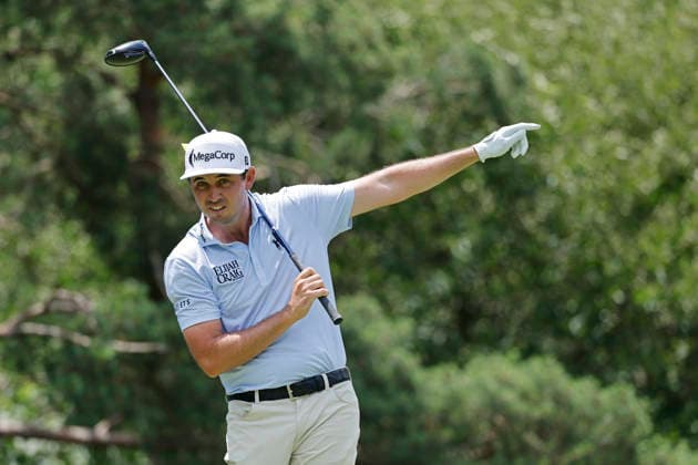 DUBLIN, OH - JUNE 07: J.T. Poston of United States of America reacts after his tee shot at the second hole during the final round of the Memorial Tournament presented by Workday 2026 on June 07, 2026 at Muirfield Village Golf Club in Dublin, Ohio. (Photo by Joe Robbins Icon Sportswire) GOLF: JUN 07 PGA, Golf Herren the Memorial Tournament presented by Workday EDITORIAL USE ONLY Icon5732606070034
