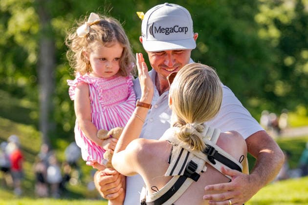 June 7, 2026, Dublin, Ohio, U.S: JT Poston gets a hug from his wife Kelly as he holds his daughter Katherine after winning in a two hole playoff at The Memorial Tournament at Muirfield Village Golf Club, Dublin, Ohio. Dublin U.S - ZUMAs304 20260607_zaf_s304_001 Copyright: xScottxStuartx