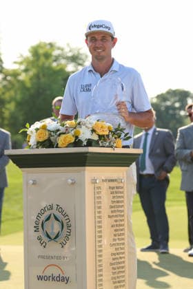DUBLIN, OH - JUNE 07: J.T. Poston of the United States poses with the trophy after the final round of the Memorial Tournament presented by Workday at Muirfield Village Golf Club on June 7, 2026 in Dublin, OH. (Photo by Ian Johnson Icon Sportswire) GOLF: JUN 07 PGA, Golf Herren the Memorial Tournament presented by Workday EDITORIAL USE ONLY Icon260607057