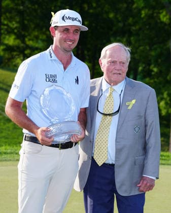 DUBLIN, OH - JUNE 07: PGA, Golf Herren golfer J.T. Poston poses with the trophy and Jack Nicklaus on June 7, 2026 after winning the Memorial Tournament presented by Workday at Muirfield Village Golf Club in Dublin, Ohio. (Photo by Brian Spurlock Icon Sportswire) GOLF: JUN 07 PGA the Memorial Tournament presented by Workday EDITORIAL USE ONLY Icon26060733