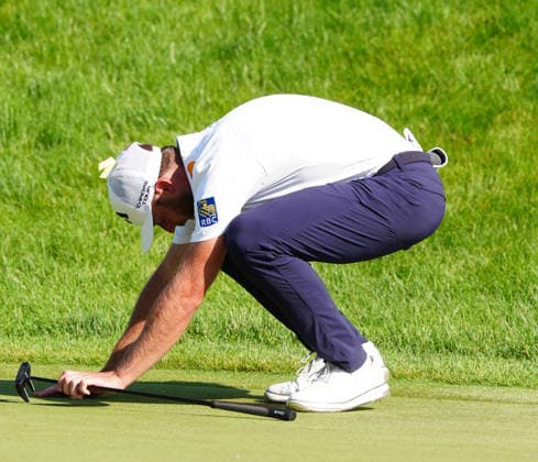 DUBLIN, OH - JUNE 07: PGA, Golf Herren player Sam Burns reacts to missing a putt on the 17th hole on June 7, 2026 during the final round of the Memorial Tournament presented by Workday at Muirfield Village Golf Club in Dublin, Ohio. (Photo by Brian Spurlock Icon Sportswire) GOLF: JUN 07 PGA the Memorial Tournament presented by Workday EDITORIAL USE ONLY Icon26060748