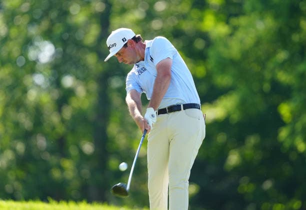 DUBLIN, OH - JUNE 07: PGA, Golf Herren player J.T. Poston plays his tee shot on the 18th hole on June 7, 2026 during the final round of the Memorial Tournament presented by Workday at Muirfield Village Golf Club in Dublin, Ohio. (Photo by Brian Spurlock Icon Sportswire) GOLF: JUN 07 PGA the Memorial Tournament presented by Workday EDITORIAL USE ONLY Icon26060754