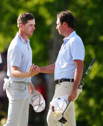 DUBLIN, OH - JUNE 07: PGA, Golf Herren player J.T. Poston on right is congratulated by Ryan Gerard on the right after winning on the 18th hole during a playoff on June 7, 2026 during the final round of the Memorial Tournament presented by Workday at Muirfield Village Golf Club in Dublin, Ohio. (Photo by Brian Spurlock Icon Sportswire) GOLF: JUN 07 PGA the Memorial Tournament presented by Workday EDITORIAL USE ONLY Icon26060768