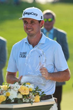 The Memorial Tournament DUBLIN, OHIO - JUNE 07: J.T. Poston holds up the trophy after winning The Memorial Tournament presented by Workday at Muirfield Village Golf Club in Dublin, Ohio, USA on Sunday, June 7, 2026. Dublin Ohio United States  Copyright: xJorgexLemusx originalFilename:lemus-thememor260607_npNoa.jpg