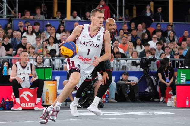 June 7, 2026, Warsaw, Masovian Voivodeship, Poland: Latvia s NAURIS MIEZIS (1) and Germany s KEVIN BRYANT (44) in action during the FIBA 3x3 Basketball World Cup men s final game between Latvia and Germany in Warsaw, Poland. Latvia defeated Germany to become world champions. Warsaw Poland - ZUMAk204 20260607_zip_k204_038 Copyright: xRomanxKozielx