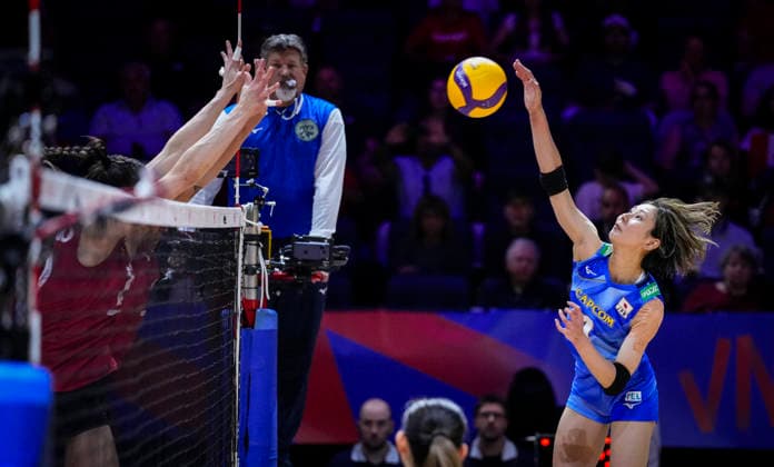 Team Japan Yukiko Wada returns a shot against Team Canada during their womens Volleyball Nations League (VNL) match on June 7, 2026 in Quebec City, Canada. Noxthirdxpartyxsales  aflo_333658887 MathieuxBelangerx