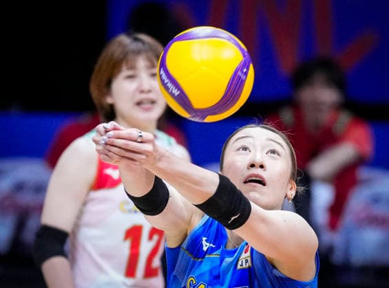 Team Japan Mayu Ishikawa returns a shot against Team Canada during their womens Volleyball Nations League (VNL) match on June 7, 2026 in Quebec City, Canada. Noxthirdxpartyxsales  aflo_333658974 MathieuxBelangerx