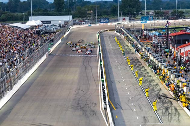June 7, 2026, Madison, Illinois, USA: The IndyCar, Indy Car, IRL, USA SERIES field takes the green flag for the Bommarito Automotive Group 500 at the World Wide Technology Raceway in MADISON, Illinois. INDYCAR SERIES: June 07, 2026: Bommarito Automotive Group 500: Green Flag  - ZUMAa161 20260607_aaa_a161_003 Copyright: xStevexScaglione GMGx