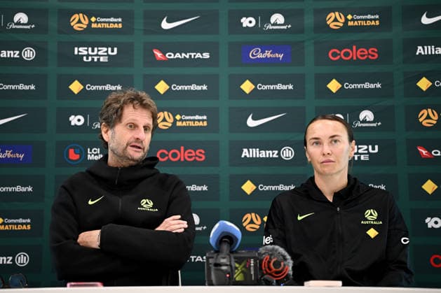SOCCER MATILDAS TRAINING, Matildas head coach Joe Montemurro (left) and Caitlin Foord speak to media during a press conference, PK, Pressekonferenz at Sky Park, in Sydney, Monday, June 8, 2026. ( NO ARCHIVING SYDNEY NEW SOUTH WALES AUSTRALIA  Copyright: xBIANCAxDExMARCHIx 20260608152514430750