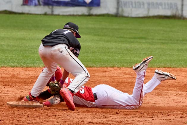 Deutsche Baseball Liga (DBL), München-Haar Disciples vs Stuttgart Reds, Haar Disciples, Stuttgart Reds, 2026-06-07 in München-Haar (Ballpark Eglfing) KRAMER Quentin (München-Haar Disciples Second Baseman Nr11-HAA11), WEBER Danilo (Stuttgart Reds Left Fielder, First Baseman Nr30-STG30) sportworld München-Haar Ballpark Eglfing Bayern Deutschland