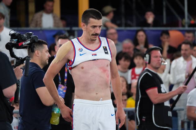 June 7, 2026, Warsaw, Masovian Voivodeship, Poland: Serbia s STRAHINJA STOJACIC (3) with shirt up displaying bruises at the end of the FIBA 3x3 Basketball World Cup men s 3rd place game between Serbia and France in Warsaw, Poland. Serbia defeated France to win 3rd place in the tournament. Warsaw Poland - ZUMAk204 20260607_zip_k204_124 Copyright: xRomanxKozielx