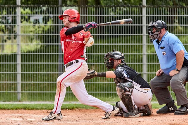 Deutsche Baseball Liga (DBL), München-Haar Disciples vs Stuttgart Reds, Haar Disciples, Stuttgart Reds, 2026-06-07 in München-Haar (Ballpark Eglfing) TRAUT Lucas (Stuttgart Reds Pitcher, Designated Hitter Nr2-STG2), FIERLBECK Owen (München-Haar Disciples Catcher Nr16-HAA16) sportworld München-Haar Ballpark Eglfing Bayern Deutschland