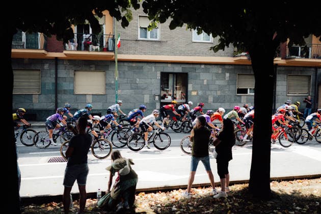Giro Women Picture by Thomas Maheux SWpix.com 07 06 2026 - Cycling - Giro Women - Stage 9 - Saluzzo - Saluzzo Saluzzo Italy Copyright: x xThomasxMaheuxxviaxSWpix.comx(t axPhotographyxHubxLtd)xThomasxMaheux SWpix.comx SWP-3197