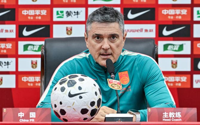 GUIYANG, CHINA - JUNE 08: Antonio Puche Vicente, head coach of China U23 men s football team, answers questions from reporters during a pre-match press conference, PK, Pressekonferenz for the 2026 Guiyang International Youth Football Invitational Tournament on June 8, 2026 in Guiyang, Guizhou Province of China.  Copyright: xVCGx 111646837262