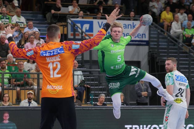 07.06.2026, xtgx, Handball, Daikin HBL, HSG Wetzlar - SC Magdeburg v.l. Rasmus Meyer Ejlersen (Wetzlar, 5) wirft Tor, Torschuetze, erzielt Tor, Treffer, scores the goal Wetzlar