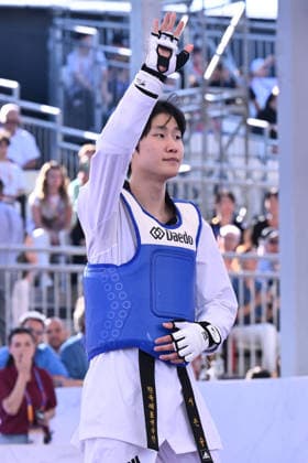IPA85474789 - Eunsu Seo (KOR) competes in the men s -58kg final against Vito Dell Aquila (ITA) of the World Taekwondo Grand Prix at the Foro Italico, June 7, 2026, Rome, Italy.  Copyright: xDomenicoxCippitelli IPAxSportx xx 85474789
