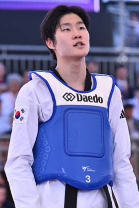 IPA85474862 - Eunsu Seo (KOR) competes in the men s -58kg final against Vito Dell Aquila (ITA) of the World Taekwondo Grand Prix at the Foro Italico, June 7, 2026, Rome, Italy.  Copyright: xDomenicoxCippitelli IPAxSportx xx 85474862