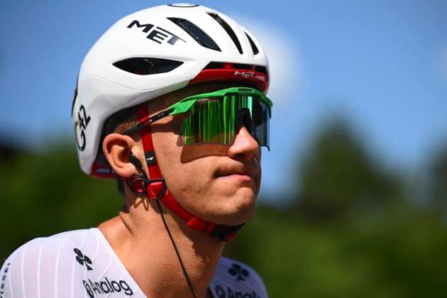 Tour Auvergne - Rhone-Alpes 2026 Stage 2 LE PUY-EN-VELAY, FRANCE - JUNE 08 : Del Toro Isaac (MEX) of UAE Team Emirates - XRG during stage 2 of the 78th edition of Tour Auvergne - Rhone-Alpes an UCI World Tour 2.UWT cycling road race stage for Men Elite of 234.3 km with start in Saint-Martin-Le-Vinoux and finish in Le Puy-en-Velay on June 8, 2026 in Le Puy-en-Velay, France, 08 06 2026 ( Motordriver Guy De Vuyst - Le Puy-en-Velay France  Copyright: xVincentxKalutx