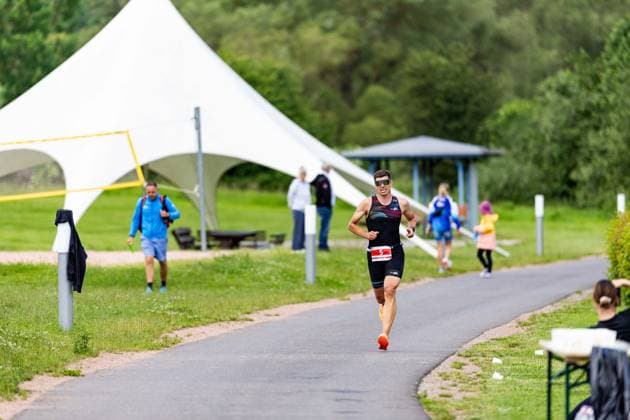 07.06.2026, GER, Crosstriathlon, Maenner Frauen, Saison 26, 38. Teag Werratal-Crosstriathlon org. Triathlonverein Werratal e.V. Lars Fricke (AC Apolda) 500m Schwimmen in Freiwasser, 11,9km MTB Strecke und 4,0km Laufstrecke nahmen die Teilnehmer in den Kategorien Jedermann-Cross Einzel Staffel sowie dem Sprint-Cross Einzel inkl. Thüringer Meisterschaft in angriff. 98597 Breitungen Strandbad Kiessee Thueringen Deutschland