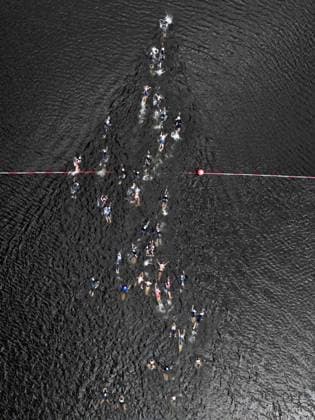 07.06.2026, GER, Crosstriathlon, Maenner Frauen, Saison 26, 38. Teag Werratal-Crosstriathlon org. Triathlonverein Werratal e.V. 500m Schwimmen in Freiwasser, 11,9km MTB Strecke und 4,0km Laufstrecke nahmen die Teilnehmer in den Kategorien Jedermann-Cross Einzel Staffel sowie dem Sprint-Cross Einzel inkl. Thüringer Meisterschaft in angriff. 98597 Breitungen Strandbad Kiessee Thueringen Deutschland