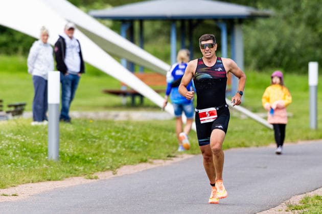 07.06.2026, GER, Crosstriathlon, Maenner Frauen, Saison 26, 38. Teag Werratal-Crosstriathlon org. Triathlonverein Werratal e.V. Lars Fricke (AC Apolda) 500m Schwimmen in Freiwasser, 11,9km MTB Strecke und 4,0km Laufstrecke nahmen die Teilnehmer in den Kategorien Jedermann-Cross Einzel Staffel sowie dem Sprint-Cross Einzel inkl. Thüringer Meisterschaft in angriff. 98597 Breitungen Strandbad Kiessee Thueringen Deutschland