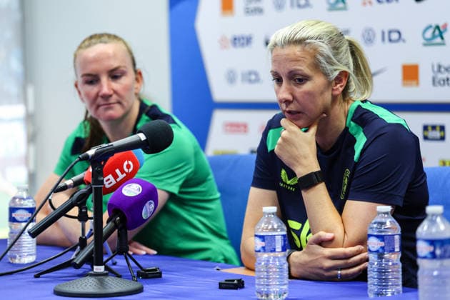 Republic of Ireland WNT press conference, PK, Pressekonferenz Stade des Alpes, Grenoble, France 8 6 2026 Head coach Carla Ward Carla Ward 8 6 2026  Copyright: x INPHO BenxBradyx BB2_9356