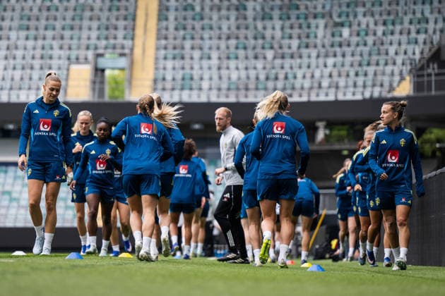 260608 Fridolina Rolfö and Julia Zigiotti Olme of the Swedish women s national football team at a training session on June 8, 2026 in Gothenburg. Photo: Mathias Bergeld BILDBYRAN kod MB MB1380 fotboll football soccer fotball vm-kval kval fifa womens world cup qualifier qualifier träning practice training sverige sweden dam bbeng women kvinner