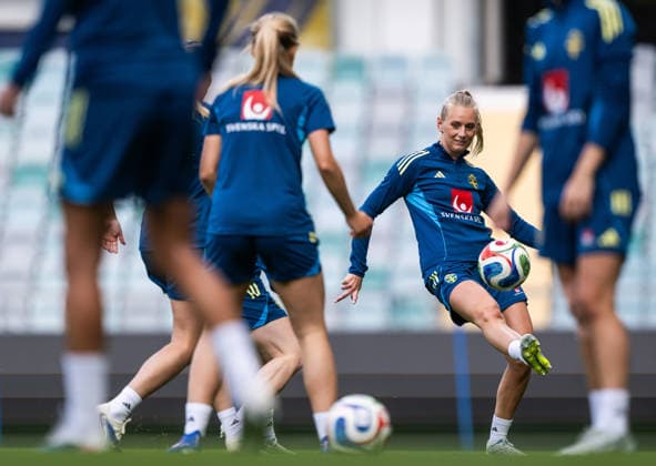 260608 Stina Blackstenius of the Swedish women s national football team at a training session on June 8, 2026 in Gothenburg. Photo: Mathias Bergeld BILDBYRAN kod MB MB1380 fotboll football soccer fotball vm-kval kval fifa womens world cup qualifier qualifier träning practice training sverige sweden dam bbeng women kvinner