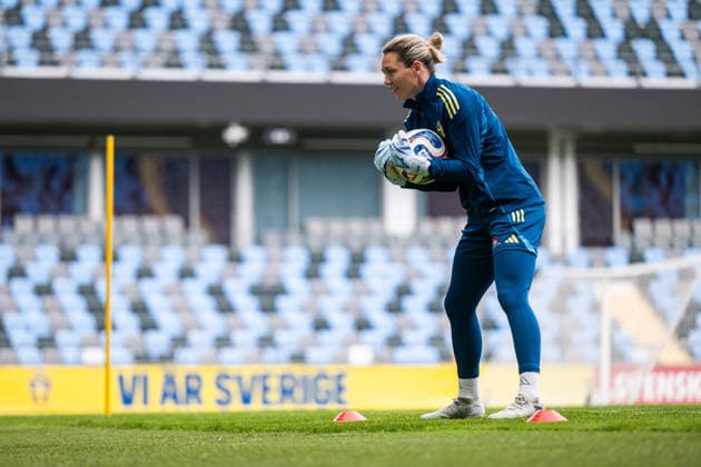 260608 Goalkeeper Jennifer Falk of the Swedish women s national football team at a training session on June 8, 2026 in Gothenburg. Photo: Mathias Bergeld BILDBYRAN kod MB MB1380 fotboll football soccer fotball vm-kval kval fifa womens world cup qualifier qualifier träning practice training sverige sweden dam bbeng women kvinner