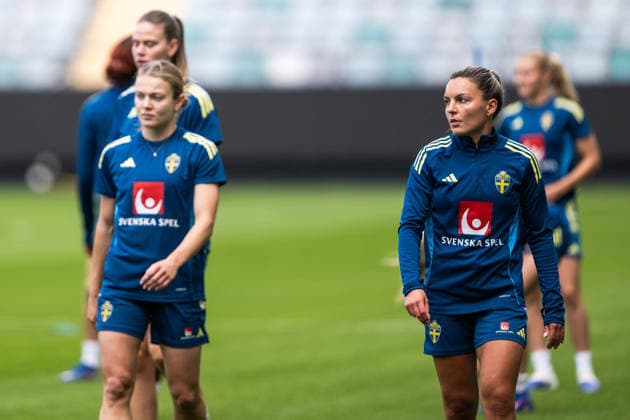 260608 Beata Olsson and Johanna Rytting Kaneryd of the Swedish women s national football team at a training session on June 8, 2026 in Gothenburg. Photo: Mathias Bergeld BILDBYRAN kod MB MB1380 fotboll football soccer fotball vm-kval kval fifa womens world cup qualifier qualifier träning practice training sverige sweden dam bbeng women kvinner