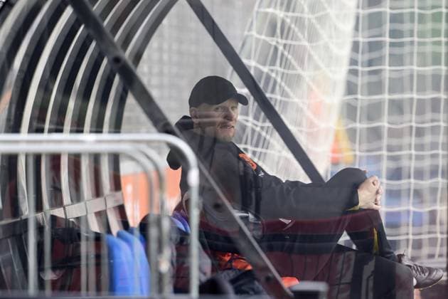 ZEIST - National coach Arjan Veurink during a training session at the KNVB Campus in preparation for the Dutch women s World Cup qualifying match against Poland. OLAF KRAAK ANP xVIxANPxSportx xxANPxIVx 560477230 originalFilename: 560477230.jpg