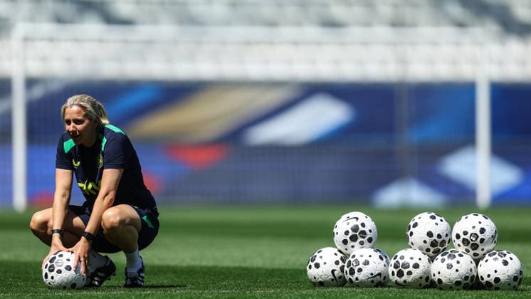 Republic of Ireland WNT Squad Training, Stade des Alpes, Grenoble, France 8 6 2026 Head coach Carla Ward Carla Ward 8 6 2026  Copyright: x INPHO BenxBradyx BB3_7154