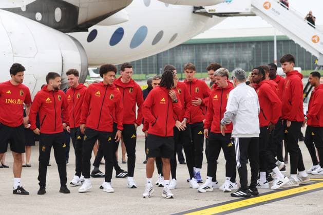 Belgium s players pictured at the departure of Belgian national soccer team the Red Devils from Brussels Airport, Monday 08 June 2026, in Zaventem. The Red Devils fly to their base camp in Seattle for the FIFA World Cup, WM, Weltmeisterschaft, Fussball 2026 which is held in the United States, Canada and Mexico. BRUNOxFAHY  x176598578x