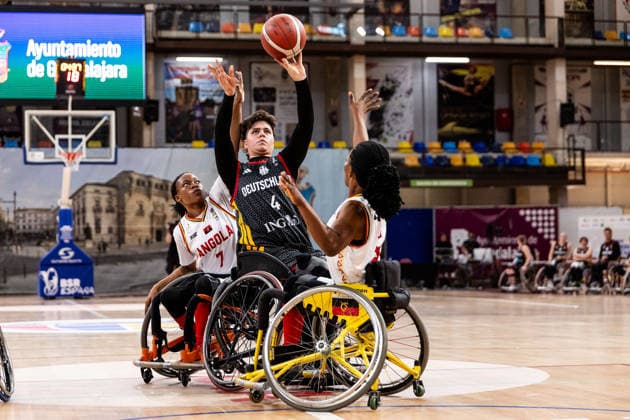 GUADALAJARA, SPAIN - JUNE 08: Leyla-Nur Staehler (Stähler, Stahler, Germany, 4) controls the ball against Maria Kuyayala (Angola, 7) and Rita Manuel (Angola, 5) during the 2026 IWBF Women™s Repechage match between Angola vs. Germany at Palacio Multiusos de Guadalajara on June 08, 2026 in Guadalajara, Spain. Spain Copyright: xSteffiexWunderlx