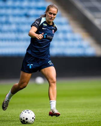 260608 Iris Omarsdottir of the Norwegian women™s national football team during a training session on June 8, 2026 in Oslo. Photo: Marius Simensen BILDBYRAN Cop 238 bbeng dam fifa women s world cup qualifier football fotball fotboll norge norway practice soccer training trening träning