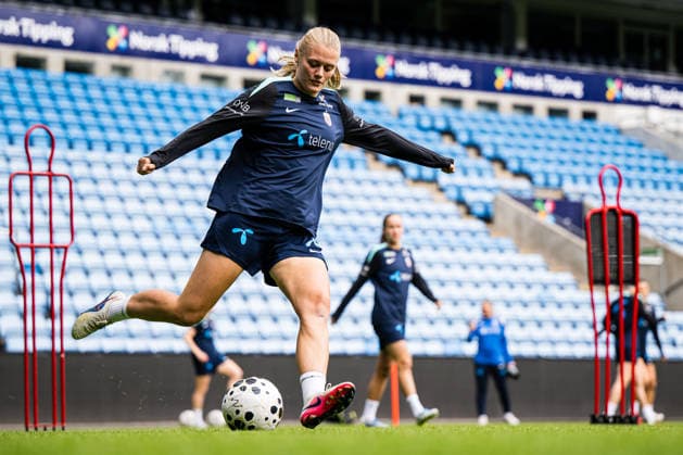 260608 Mathilde Harviken of the Norwegian women™s national football team during a training session on June 8, 2026 in Oslo. Photo: Marius Simensen BILDBYRAN Cop 238 bbeng dam fifa women s world cup qualifier football fotball fotboll norge norway practice soccer training trening träning