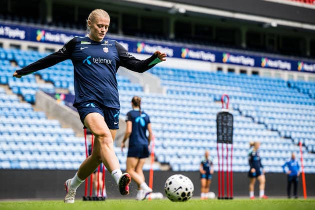260608 Mathilde Harviken of the Norwegian women™s national football team during a training session on June 8, 2026 in Oslo. Photo: Marius Simensen BILDBYRAN Cop 238 bbeng dam fifa women s world cup qualifier football fotball fotboll norge norway practice soccer training trening träning