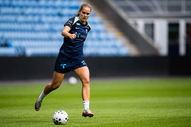 260608 Iris Omarsdottir of the Norwegian women™s national football team during a training session on June 8, 2026 in Oslo. Photo: Marius Simensen BILDBYRAN Cop 238 bbeng dam fifa women s world cup qualifier football fotball fotboll norge norway practice soccer training trening träning