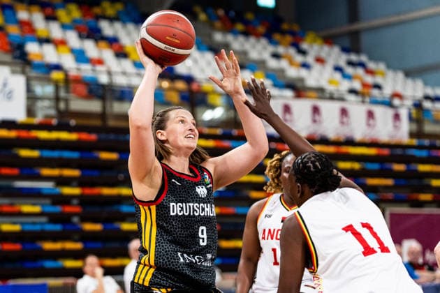 GUADALAJARA, SPAIN - JUNE 08: Lena Knippelmeyer (Germany, 9) controls the ball against Lucia Kiala (Angola, 11) during the 2026 IWBF Women™s Repechage match between Angola vs. Germany at Palacio Multiusos de Guadalajara on June 08, 2026 in Guadalajara, Spain. Spain Copyright: xSteffiexWunderlx