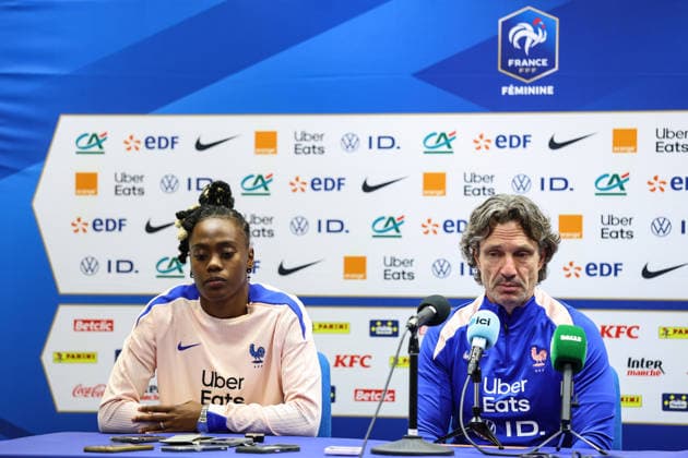 France Women™s press conference, PK, Pressekonferenz Stade des Alpes, Grenoble, France 8 6 2026 Melvine Malard with head Coach Laurent Bonadei Melvine Malard with Laurent Bonadei 8 6 2026  Copyright: x INPHO BenxBradyx BB3_8135