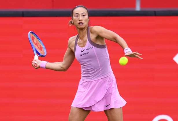 2026 HSBC Tennis Championships, Queens Club, London, UK - 08 06 2026 Qinwin Zheng (CHN) in action during her first round match agianst Jaqueline Cristian (ROU) in the HSBC 2026 Championships at Queens Club in London London Queens Club London GBR Copyright: xMarkxGreenwoodx