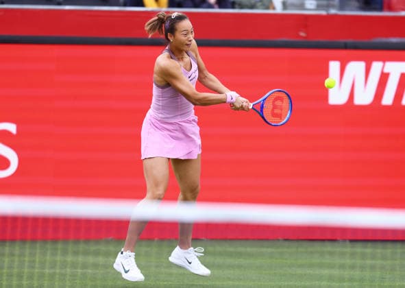 2026 HSBC Tennis Championships, Queens Club, London, UK - 08 06 2026 Qinwin Zheng (CHN) in action during her first round match agianst Jaqueline Cristian (ROU) in the HSBC 2026 Championships at Queens Club in London London Queens Club London GBR Copyright: xMarkxGreenwoodx